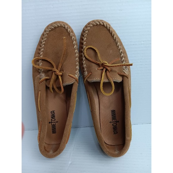 Minnetonka Moccasins 917T Taupe Leather Suede Round Toe Slip On Shoes Size 8